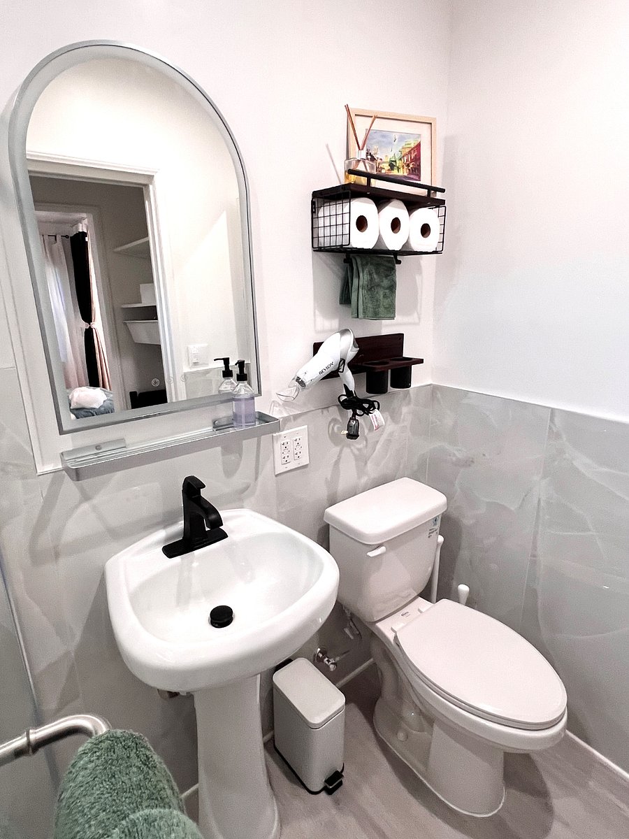 Furnished Finder property 885994_1 photo 12