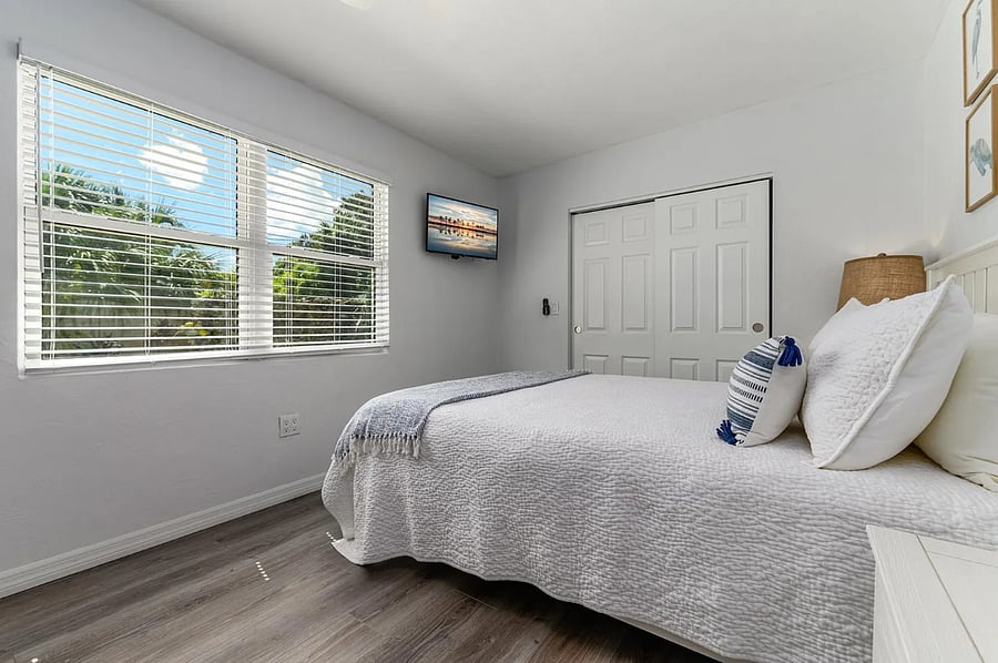 Furnished Finder property 886023_1 photo 17
