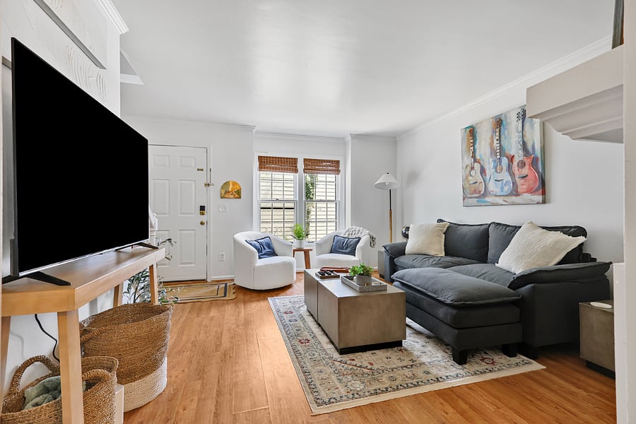 Furnished Finder property 886024_1 photo 8