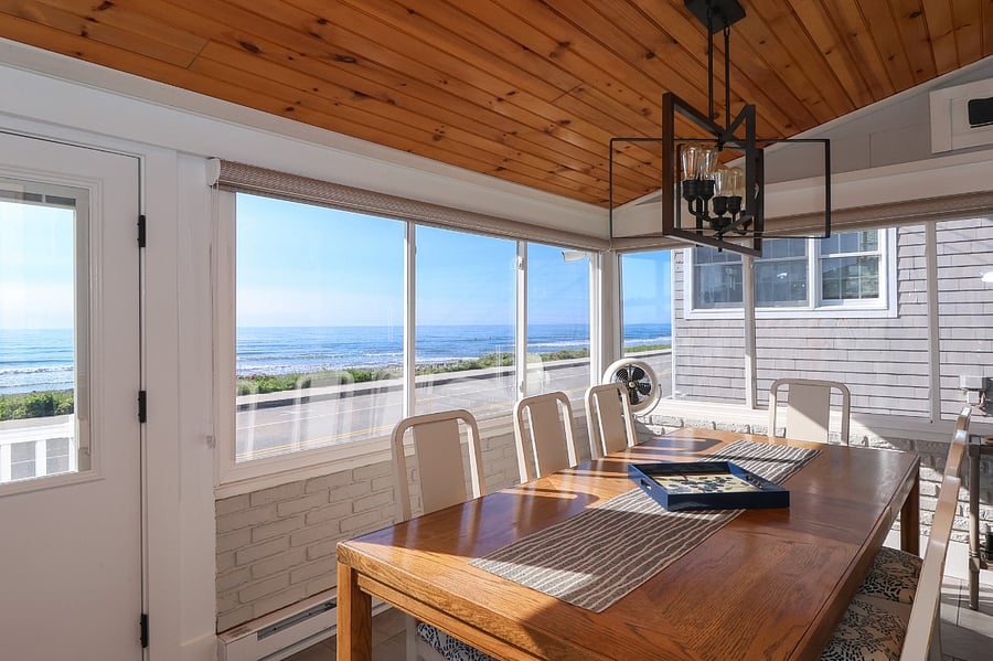 Front porch (4-season) dining table