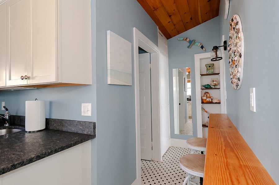 hallway nook with seating