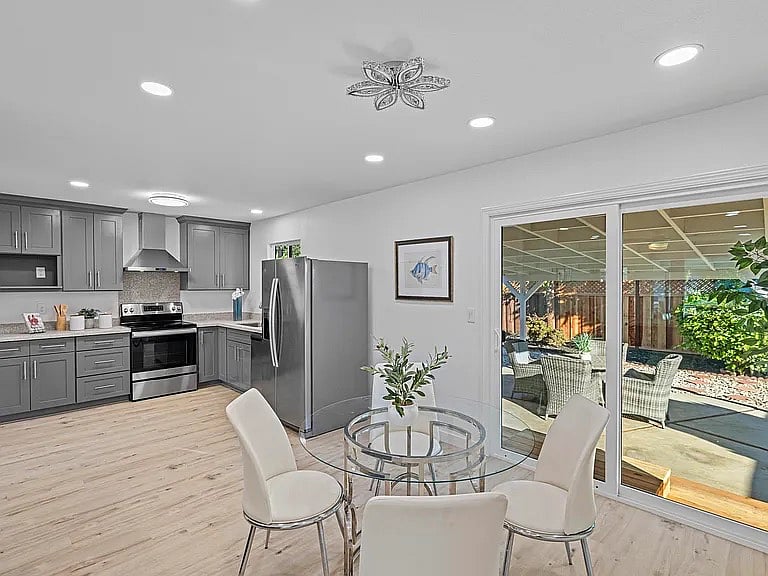 Furnished Finder property 886088_1 photo 4