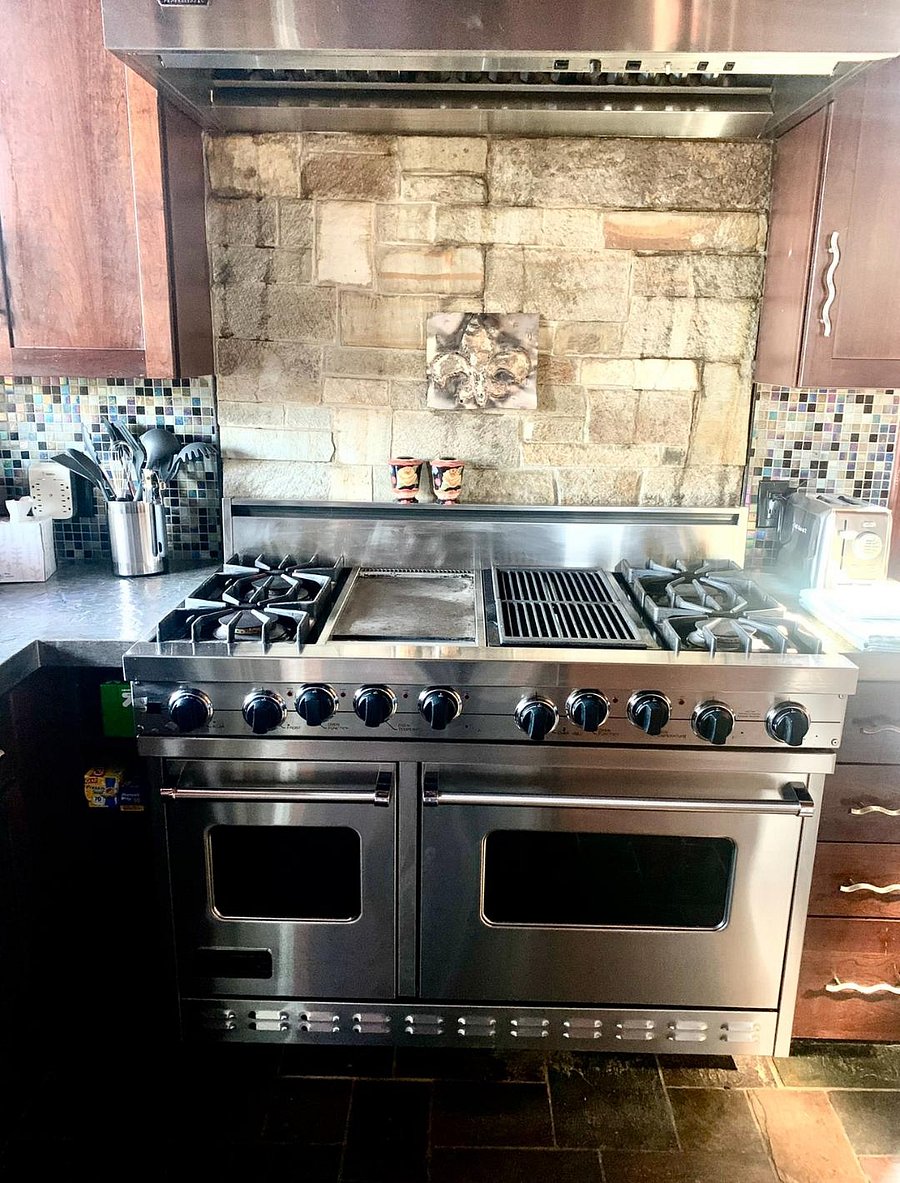 Viking stove - double oven, 4 burners, griddle, grill