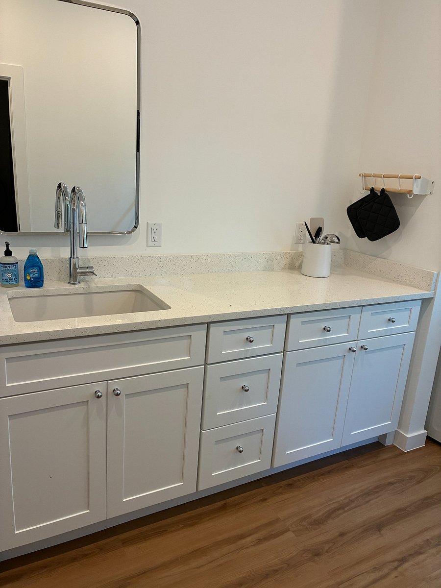 Furnished Finder property 886100_1 photo 8