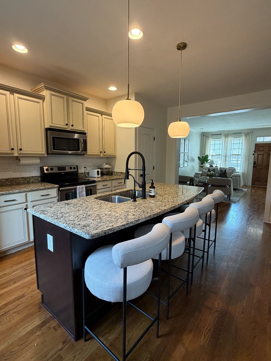 Furnished Finder property 886104_1 photo 13