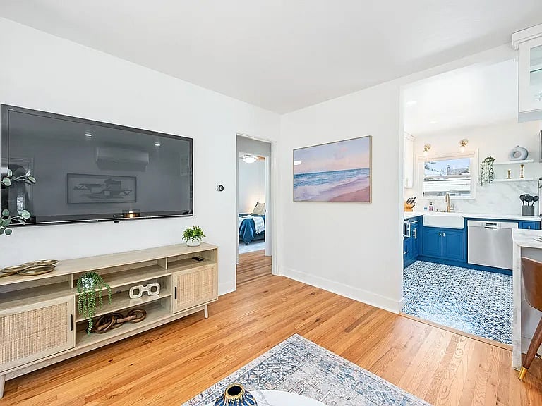 Furnished Finder property 886124_1 photo 9
