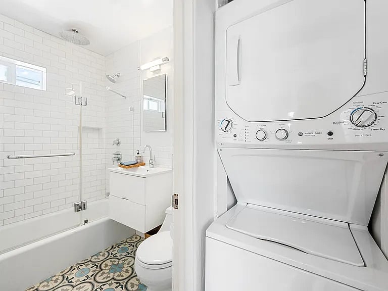 Furnished Finder property 886124_1 photo 25