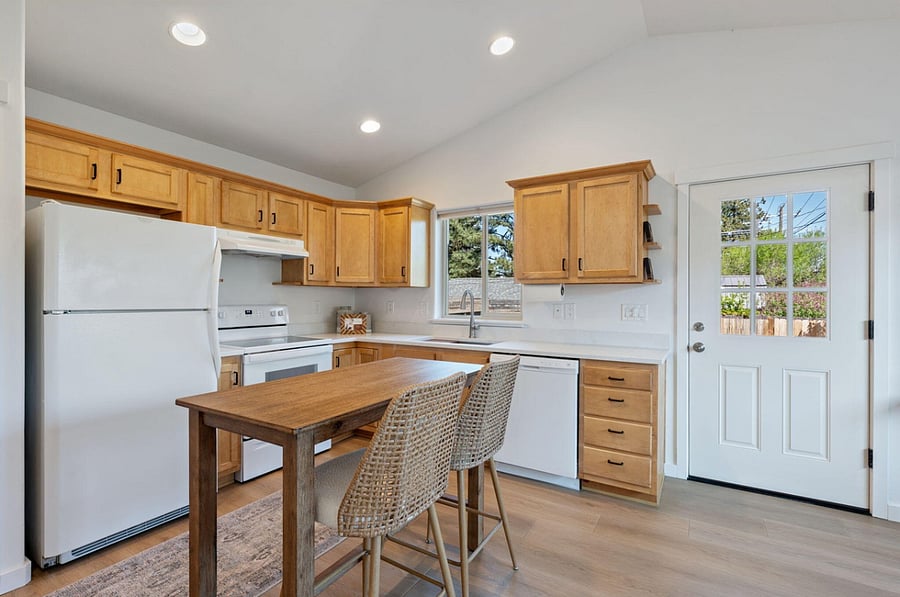 Furnished Finder property 886146_1 photo 6