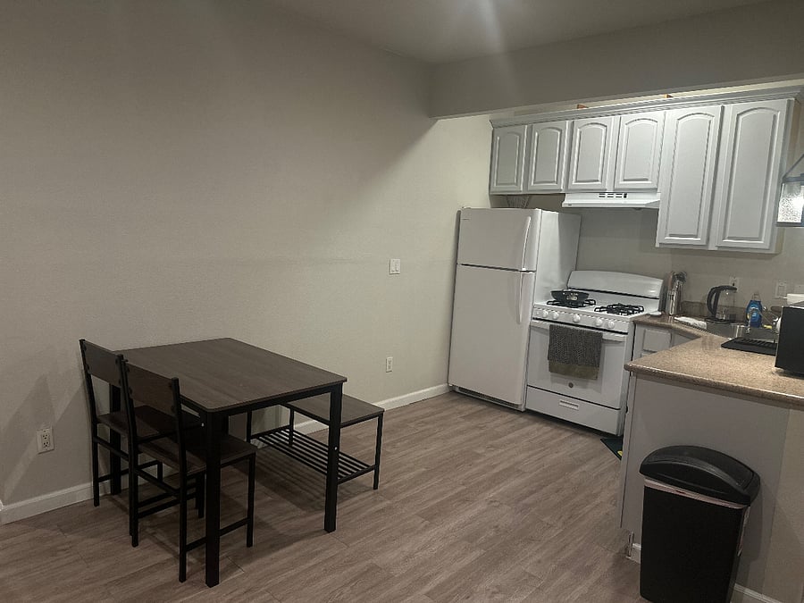 Furnished Finder property 886156_1 photo 3