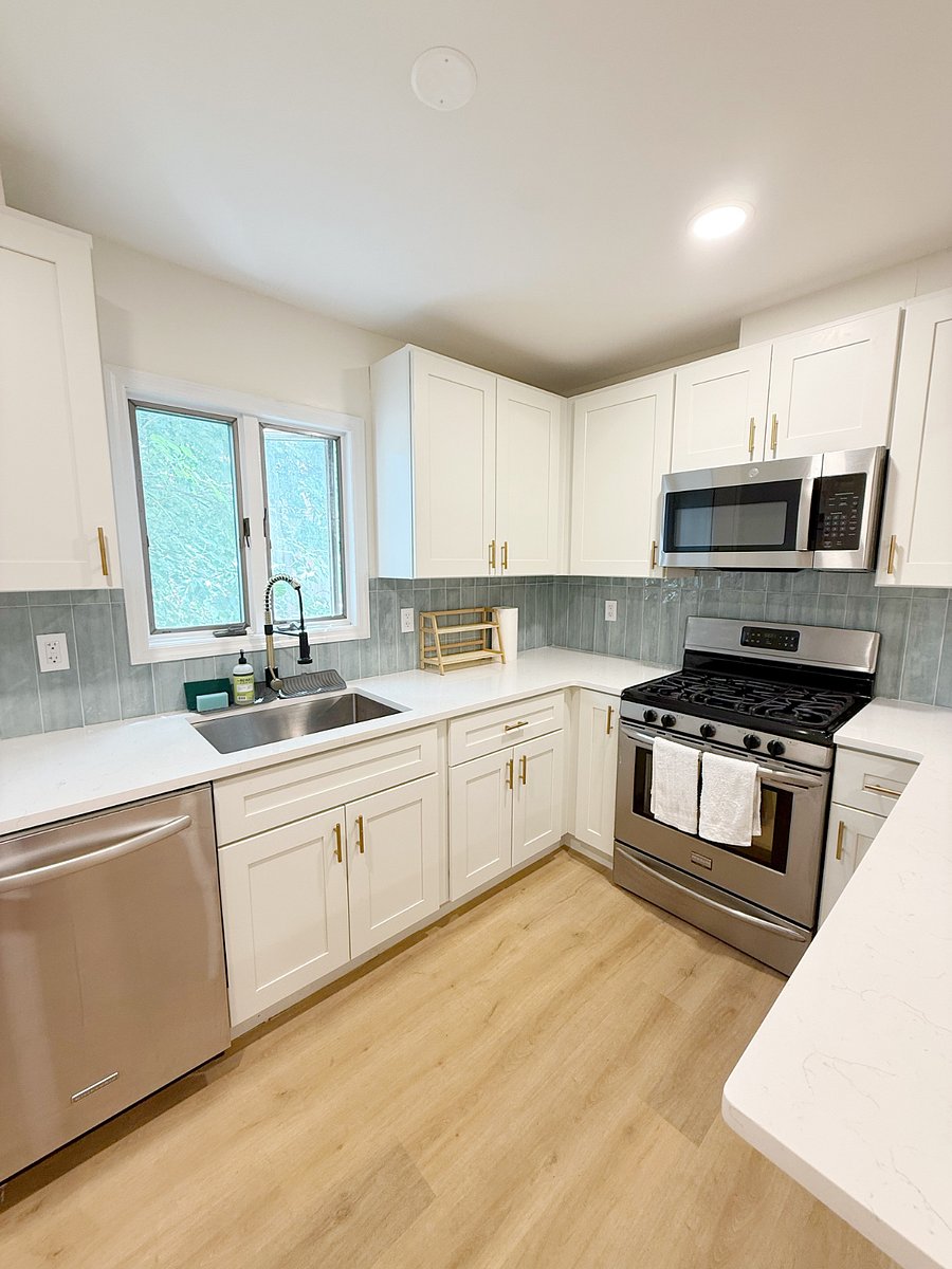 Furnished Finder property 886180_2 photo 10
