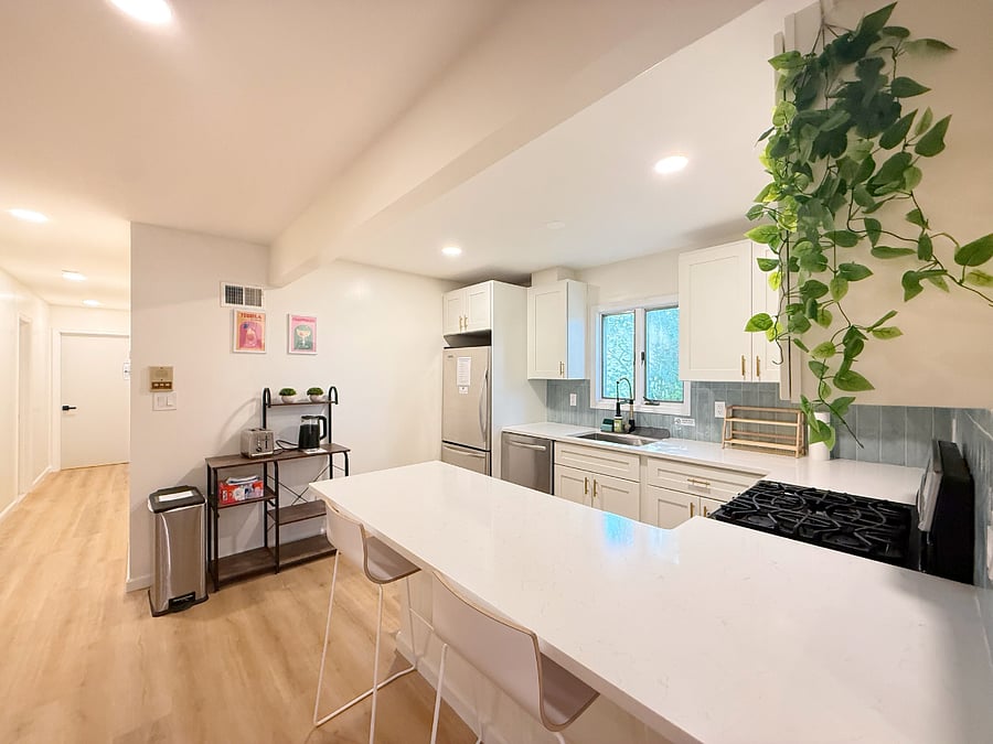 Furnished Finder property 886180_2 photo 12