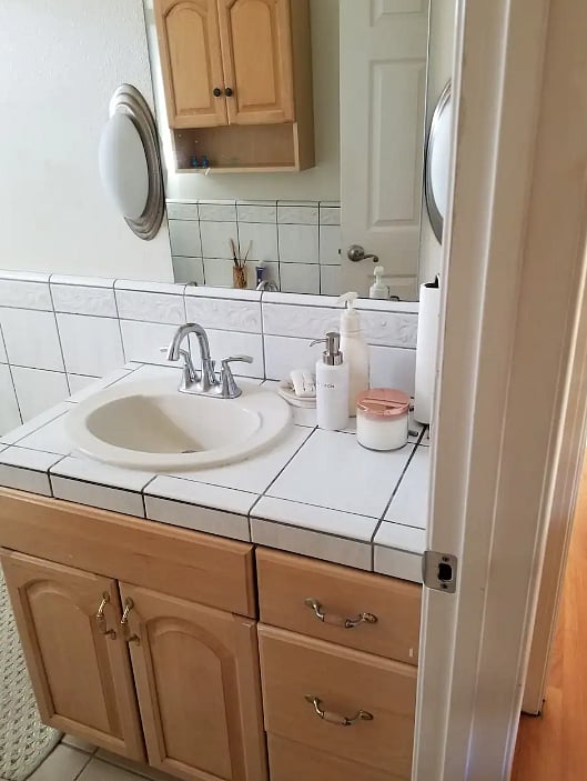 Furnished Finder property 886202_1 photo 17
