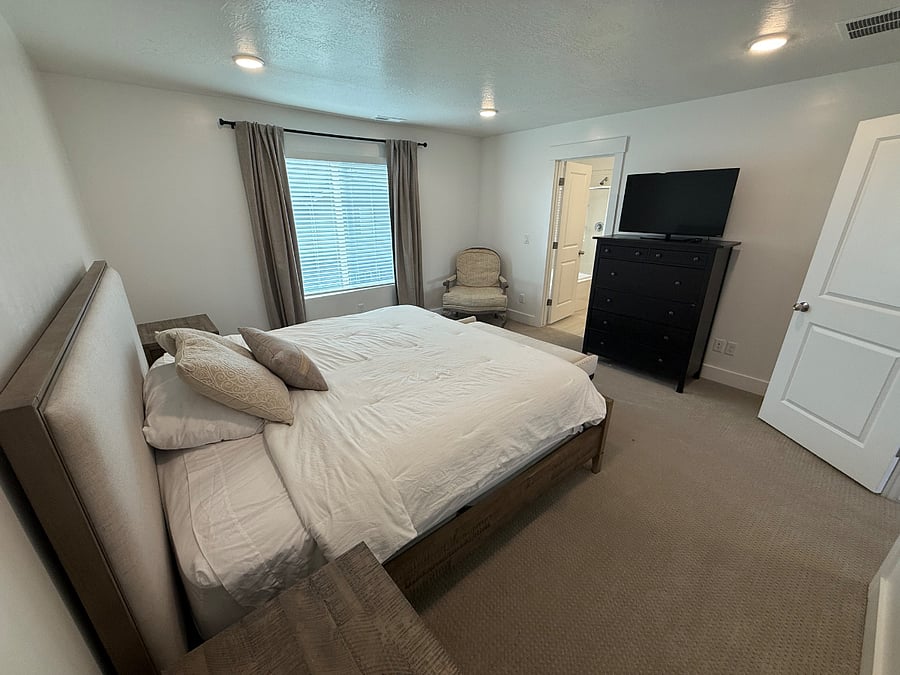 Furnished Finder property 886247_1 photo 7