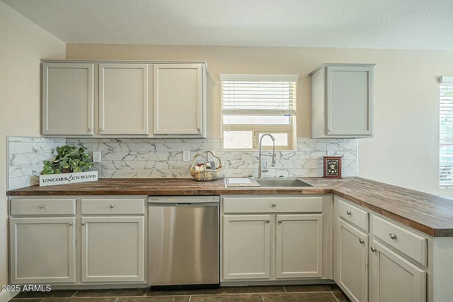 Furnished Finder property 886273_1 photo 4