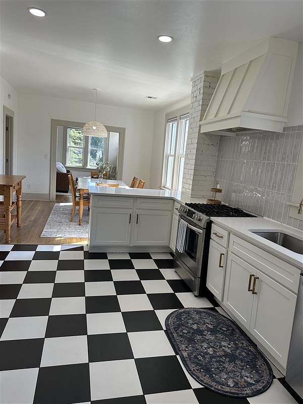 Furnished Finder property 886285_1 photo 15