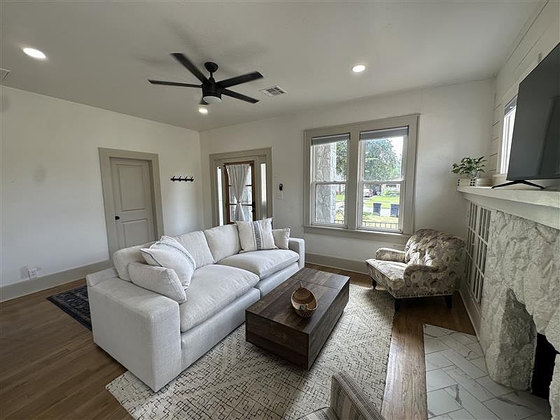 Furnished Finder property 886285_1 photo 3