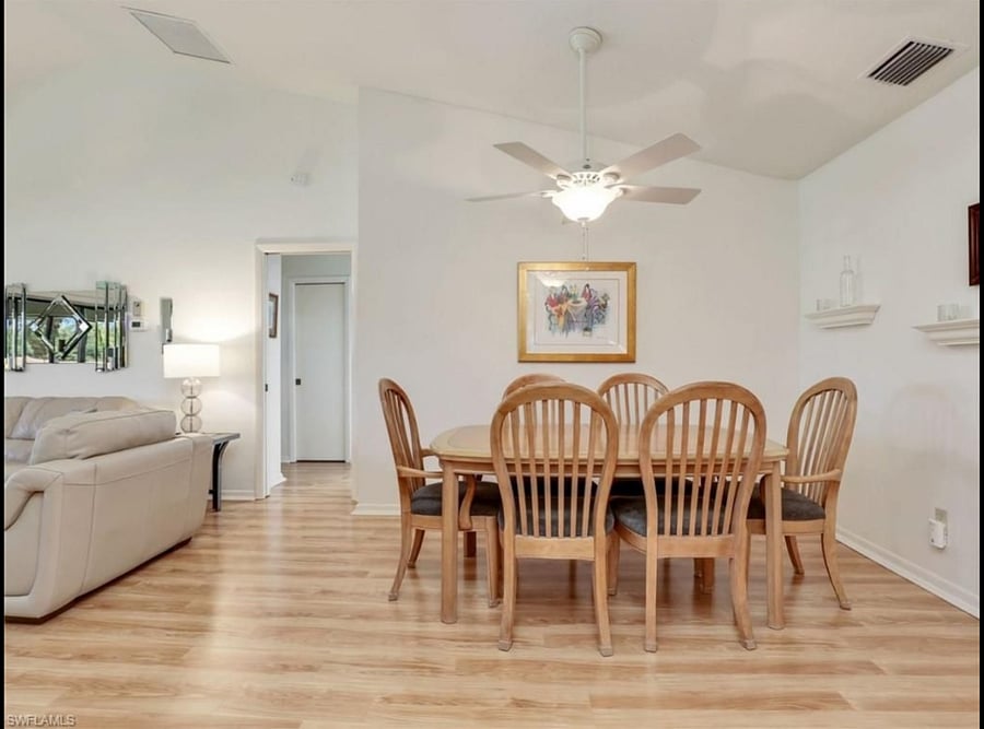 Dinning table for 6 seats