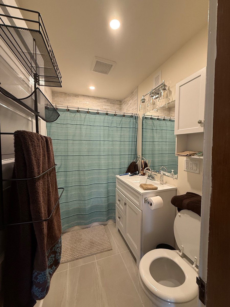 Shared full bath
