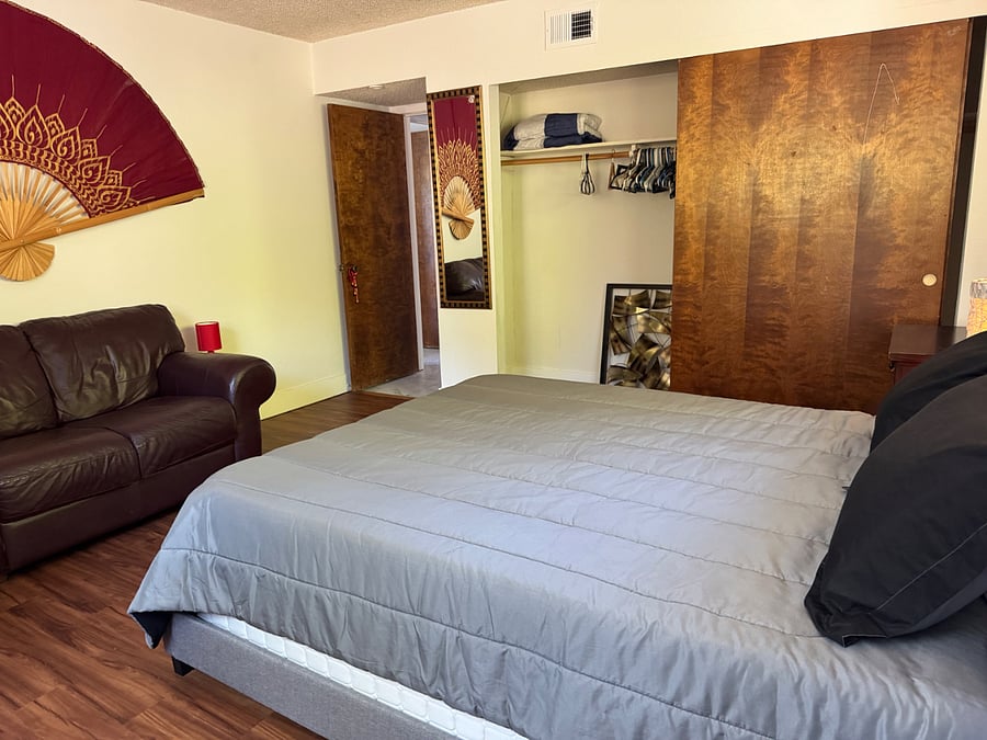 Furnished Finder property 886343_2 photo 17