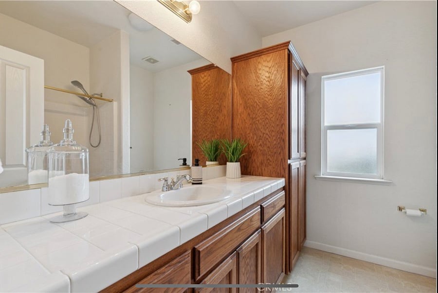 Furnished Finder property 886349_1 photo 3