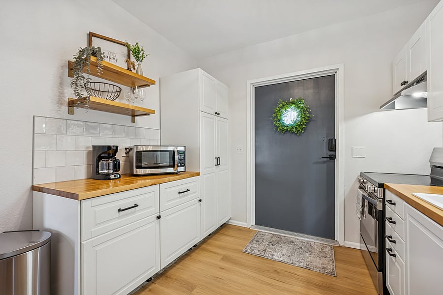 Furnished Finder property 886380_1 photo 7