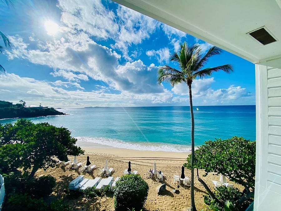 Morningstar Beach is a picturesque beach located a short 5 min drive from your suite. Free parking and public beach access at Buoy Haus. It is known for beachside restaurants, bars, scenic views of nearby islands, snorkeling, kayaking,paddle boarding
