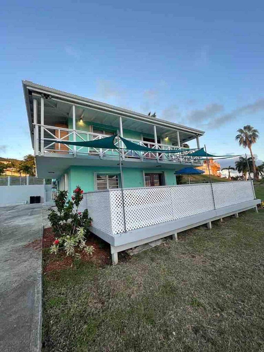 Locals, extended families, travelers stay here for birthdays, weddings, funerals, graduations, BVI sailing trips, sporting events, business meetings, construction, IT, healthcare, university students, and yacht shows.
