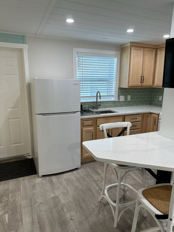 Furnished Finder property 886501_1 photo 15