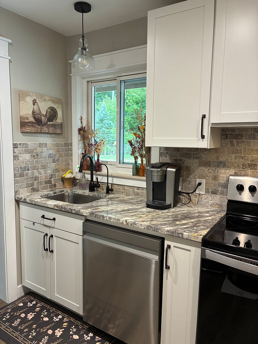 Furnished Finder property 886520_1 photo 9