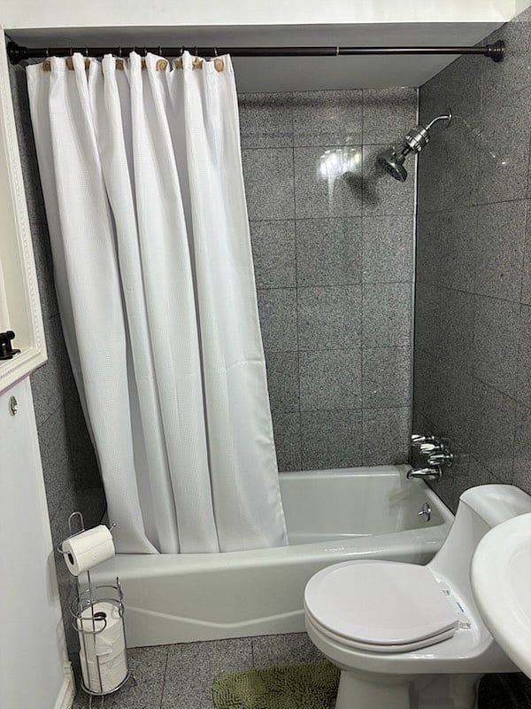 Furnished Finder property 886520_1 photo 8