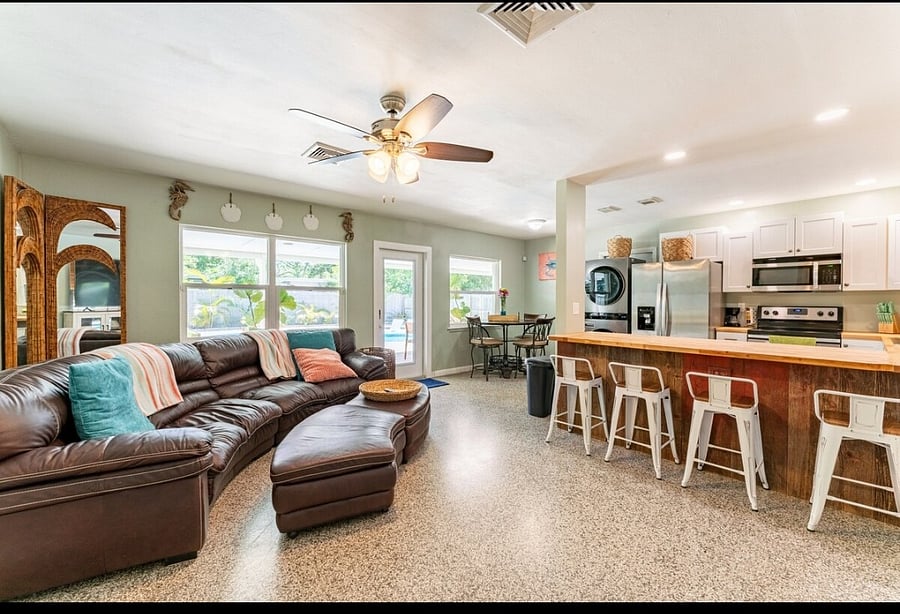Furnished Finder property 886530_1 photo 3