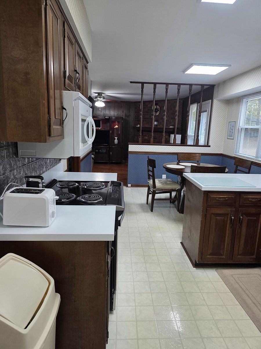 Furnished Finder property 886548_1 photo 15