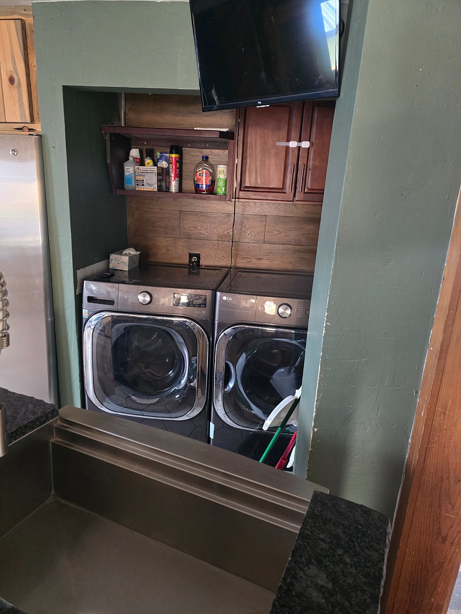 Furnished Finder property 886551_1 photo 9