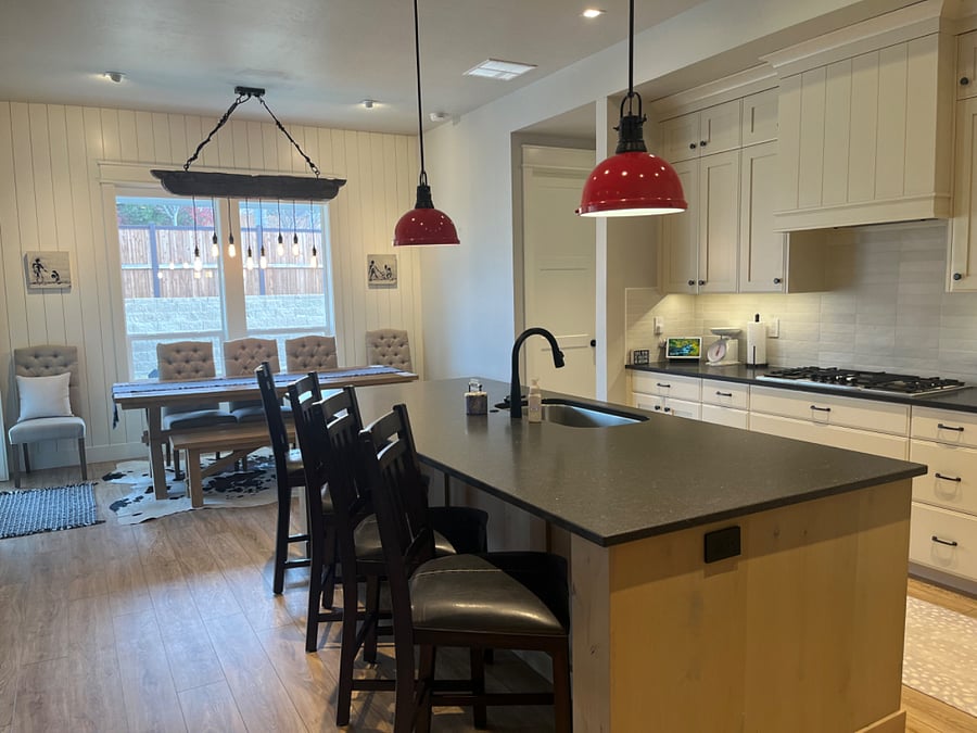 Kitchen/dining
