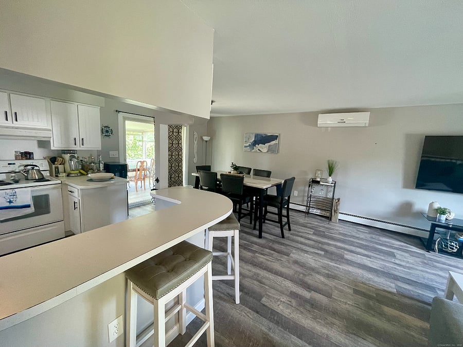 Furnished Finder property 886585_1 photo 7