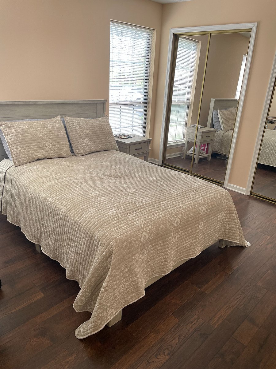 Furnished Finder property 886597_1 photo 16