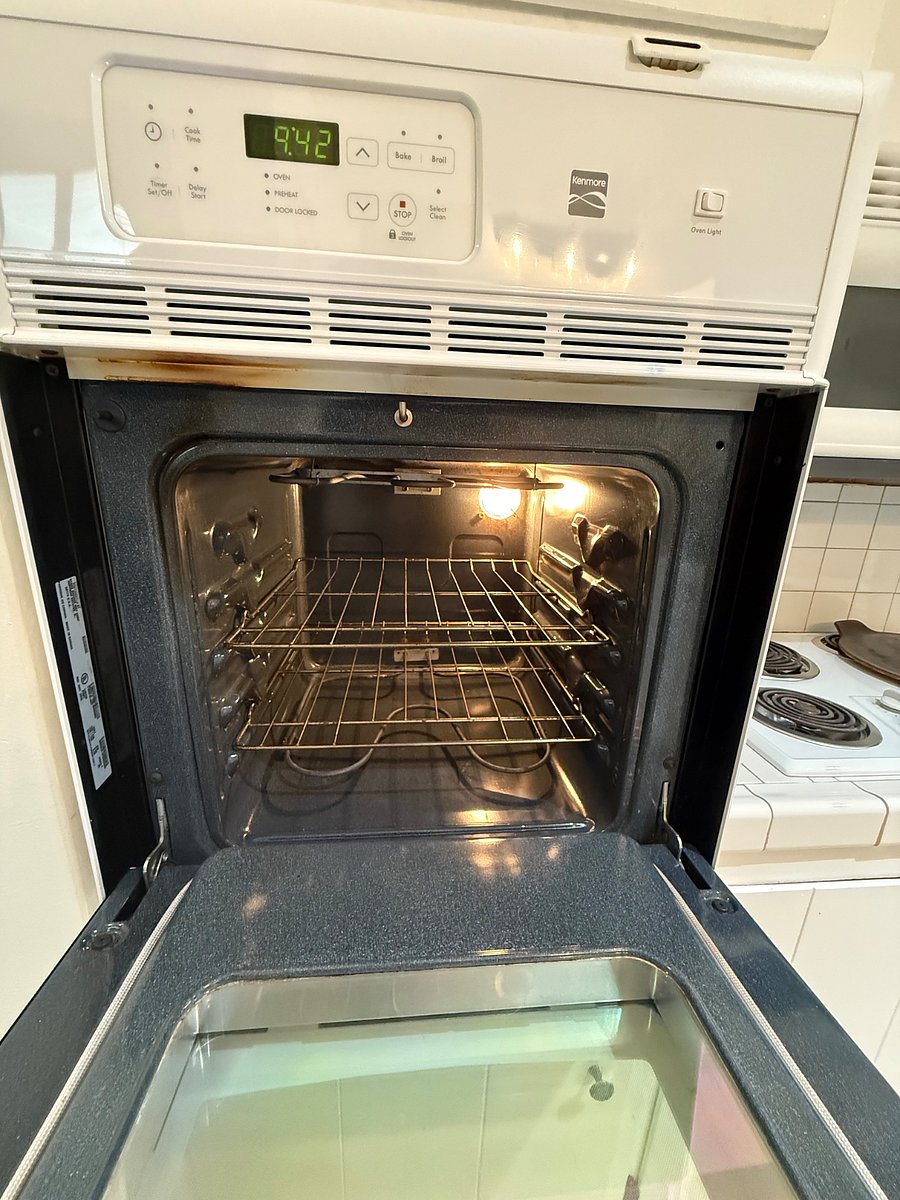 Oven and airfryer (new, not shown)