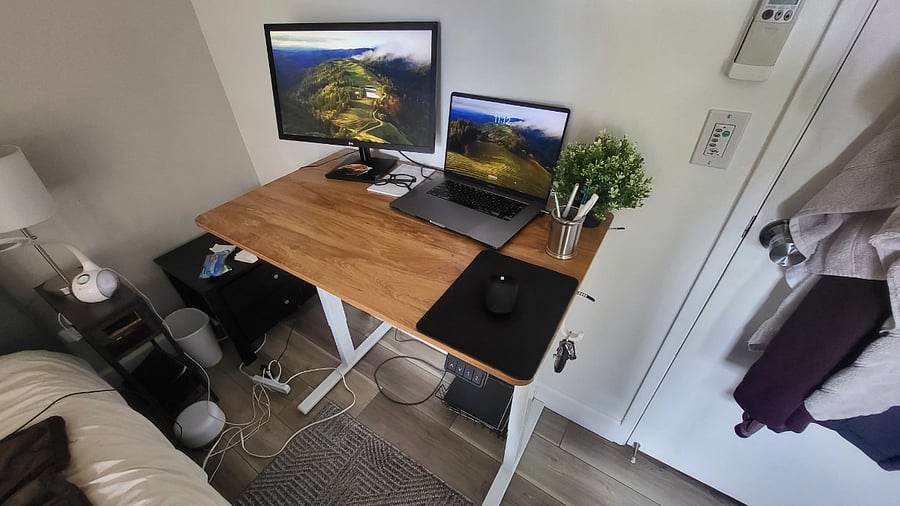 Room 1 standup desk
(Room 1 bright, standup desk available upon request (free), night stands, closet, newly painted, new flooring).  Currently unavailable.