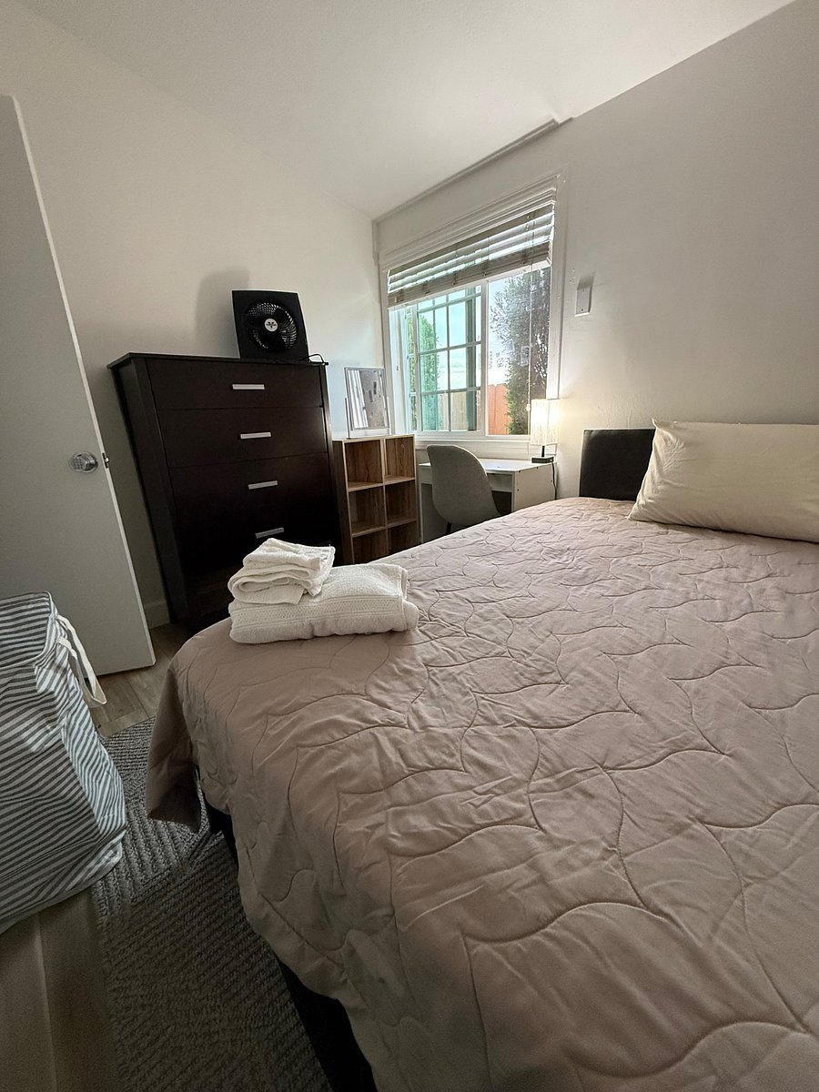 6/1/26 Available. New vaulted full bedroom available, 10x10, includes organizer, dresser, small desk, chair, 2 lamps, beautiful window light and detached AC/fan. Quiet and canyon views for coffee/wine at night. EASY off street parking.