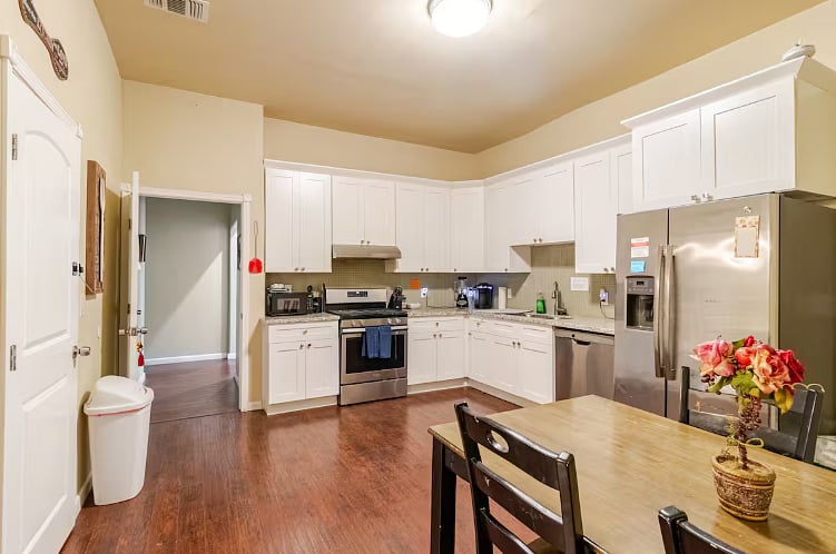 Furnished Finder property 886727_1 photo 16