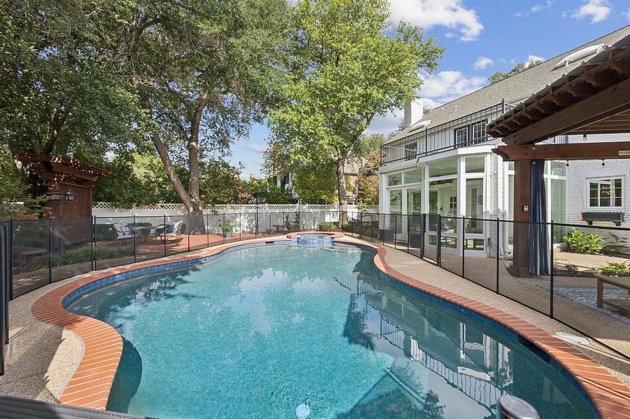 Furnished Finder property 886742_1 photo 32