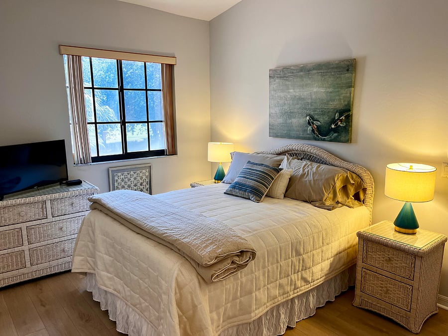 2nd Bedroom - Queen-Sized Bed