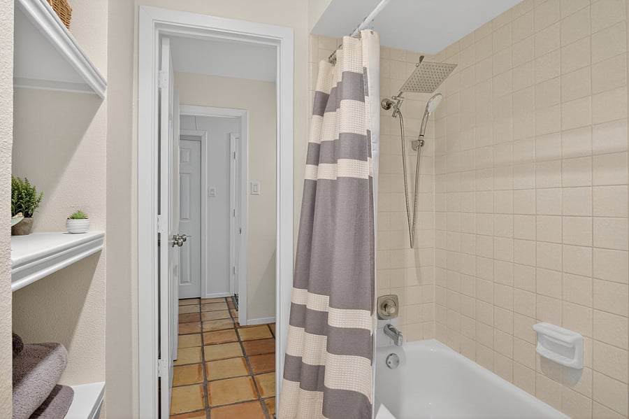 Second Bathroom
+Tub/shower combo
+Rain showerhead