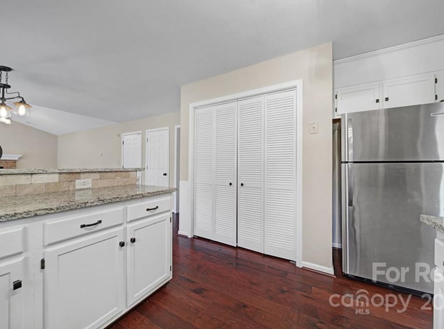 Furnished Finder property 886846_1 photo 12