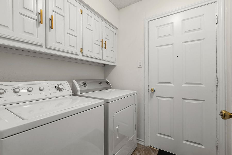 Furnished Finder property 886875_1 photo 13