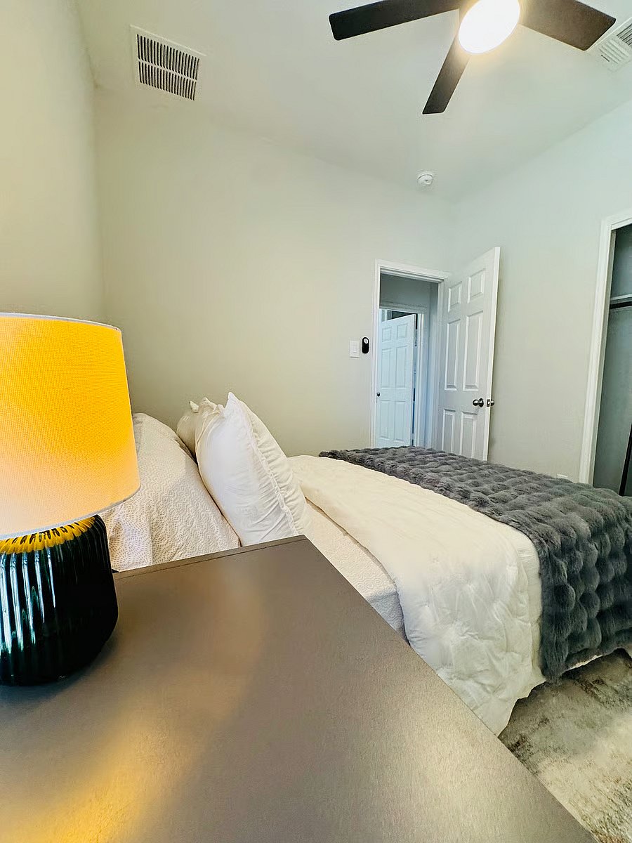 Furnished Finder property 886885_2 photo 10