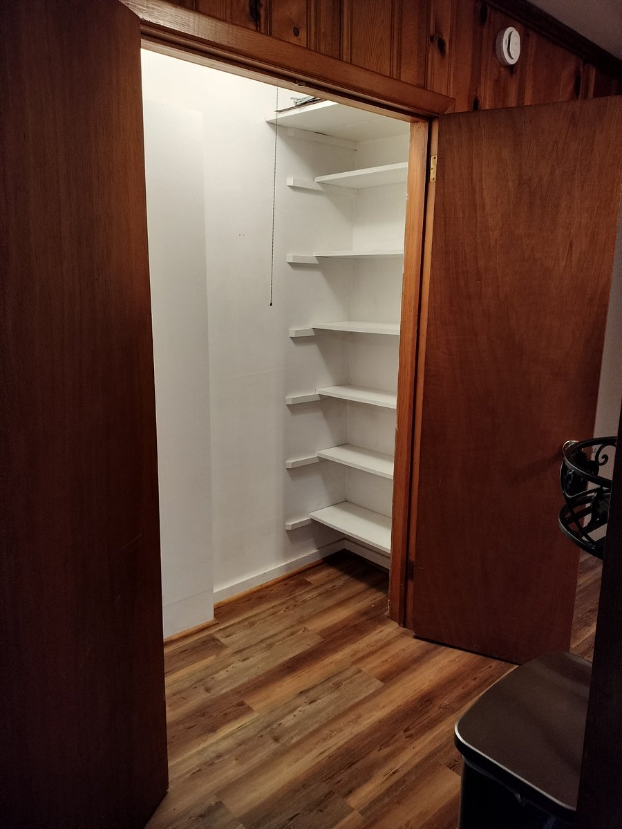 Large auxiliary Pantry