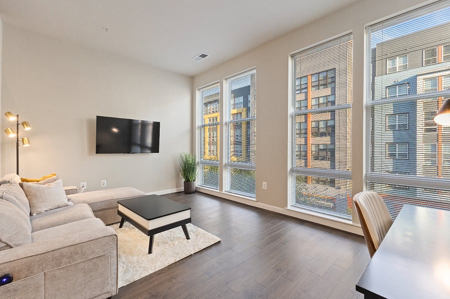 Floor to Ceiling windows to keep the room bright and airy!