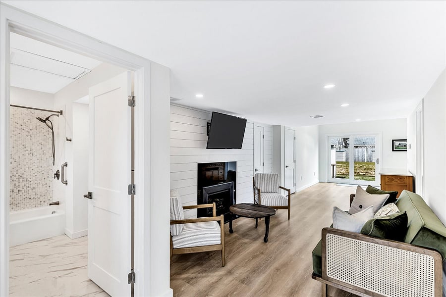 den with gas fireplace for those cool Cape nights, smart TV
