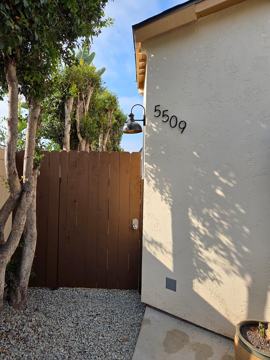 Furnished Finder property 887059_1 photo 3